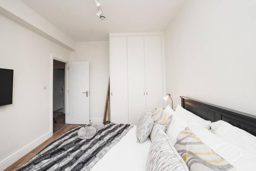 Newly Renovated Modern 4 Bed 3 Bath Apartment London Exteriör bild