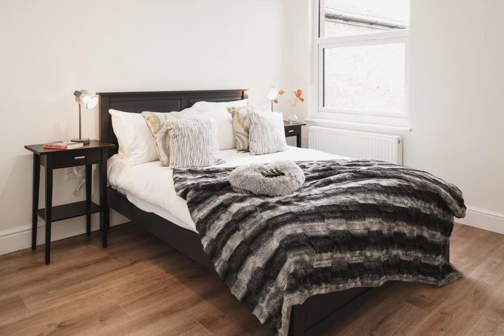 Newly Renovated Modern 4 Bed 3 Bath Apartment London Exteriör bild