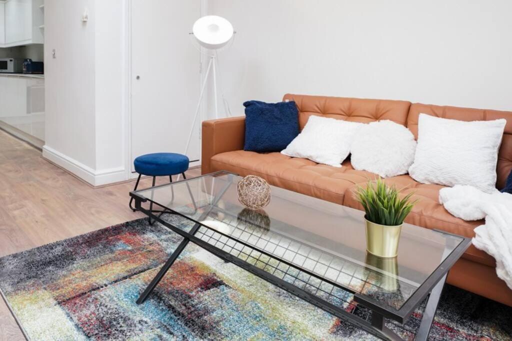 Newly Renovated Modern 4 Bed 3 Bath Apartment London Exteriör bild