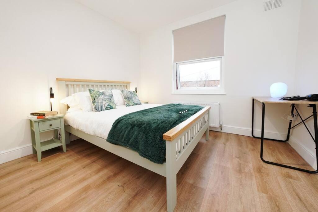 Newly Renovated Modern 4 Bed 3 Bath Apartment London Exteriör bild