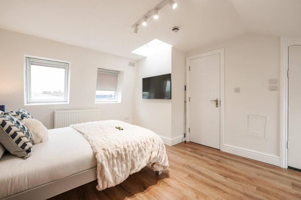 Newly Renovated Modern 4 Bed 3 Bath Apartment London Exteriör bild